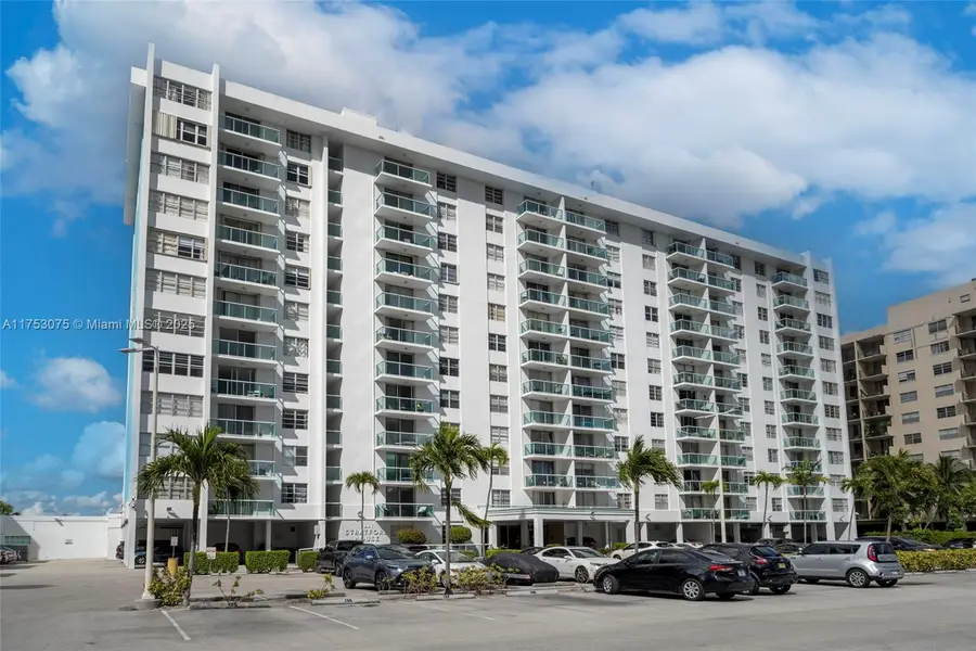 2841 NE 163rd St #605, North Miami Beach, FL 33160 - Image #2