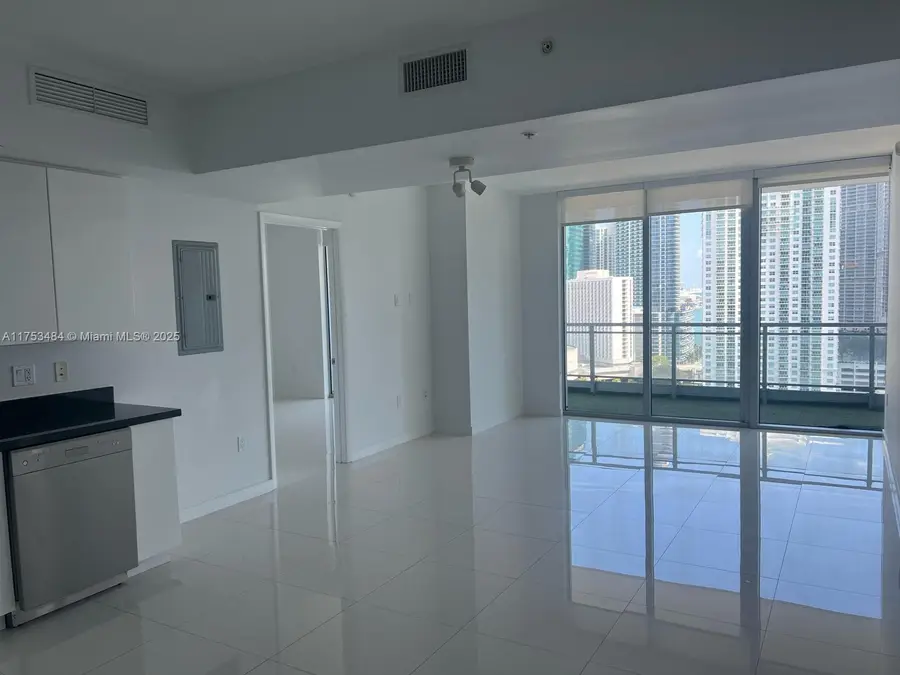 92 SW 3rd St #2412, Miami, FL 33130 - Image #2