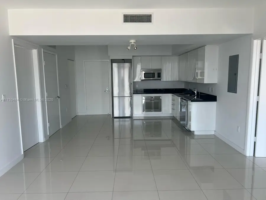 92 SW 3rd St #2412, Miami, FL 33130 - Image #3