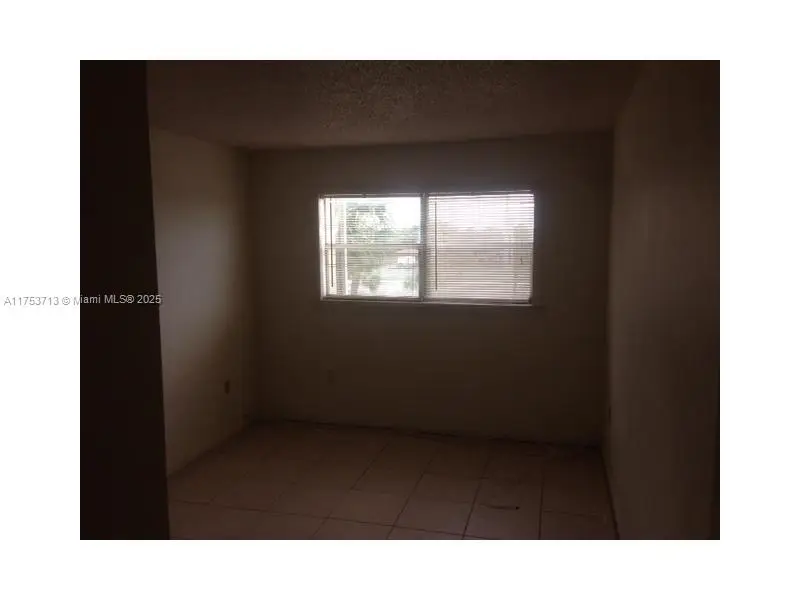3610 NW 21st St #407, Lauderdale Lakes, FL 33311 - Image #3
