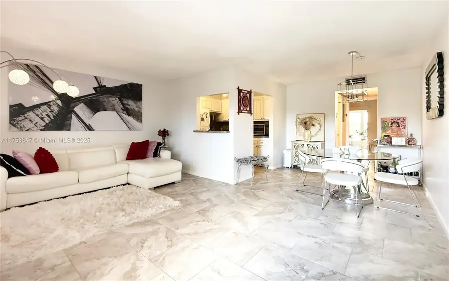 2009 N Farnham N #2009, Deerfield Beach, FL 33442 - #2