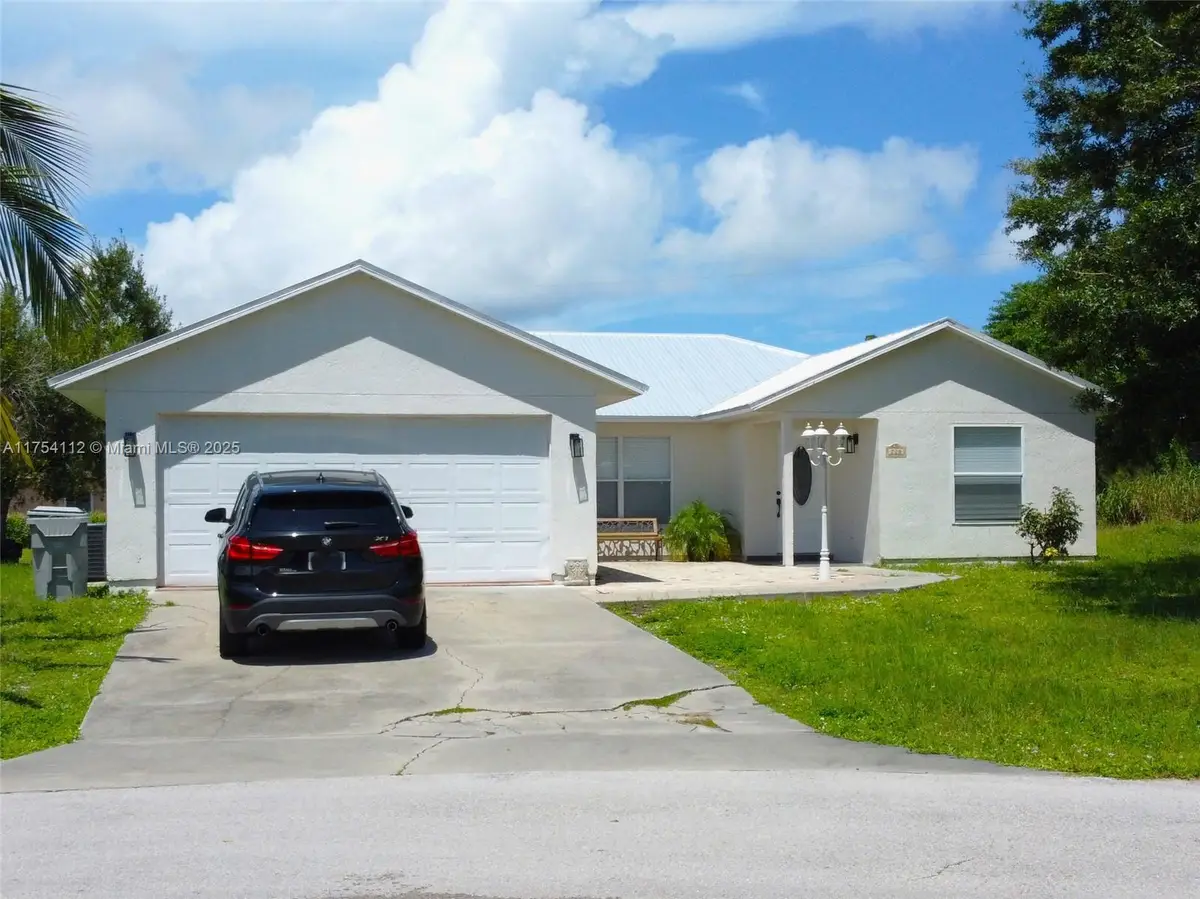 720 2nd Pl Sw, Vero Beach, FL 32962 - Image #1