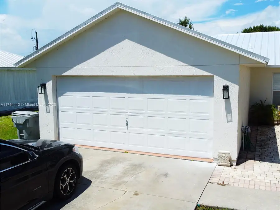 720 2nd Pl Sw, Vero Beach, FL 32962 - Image #2