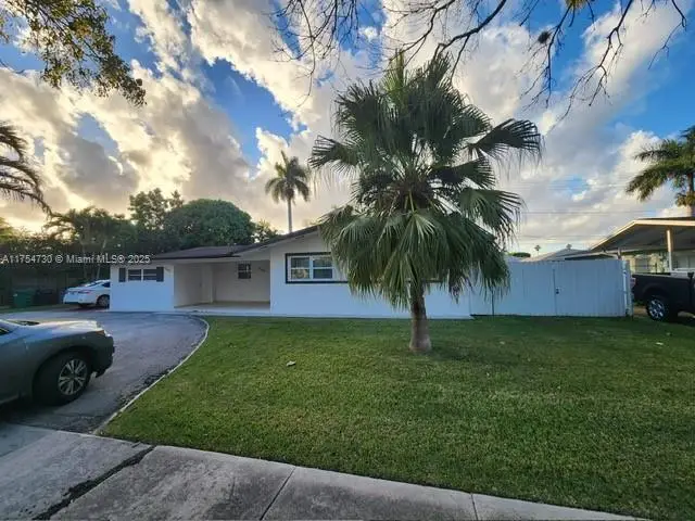 18800 Lenaire Dr, Cutler Bay, FL 33157 - Image #3