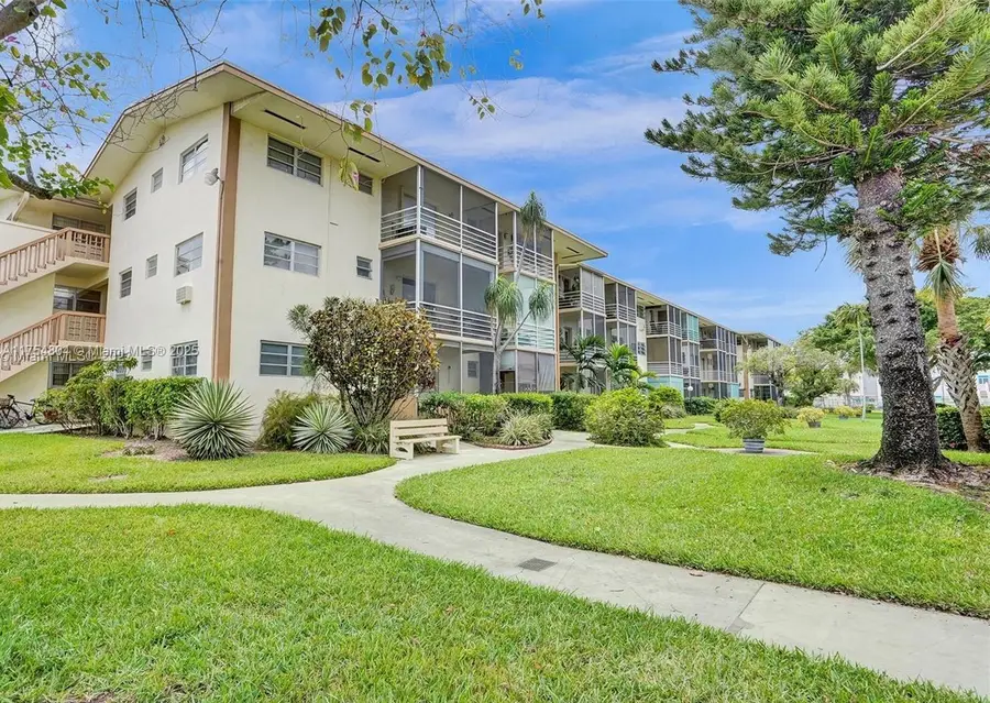 17090 NE 14th Ave #312, North Miami Beach, FL 33162 - Image #3