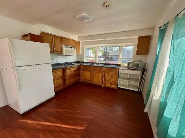 13491 SW 7th Pl, Davie, FL 33325 - Image #3