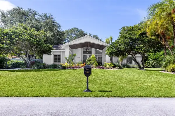 8513 SW 169 Ter, Palmetto Bay, FL 33157