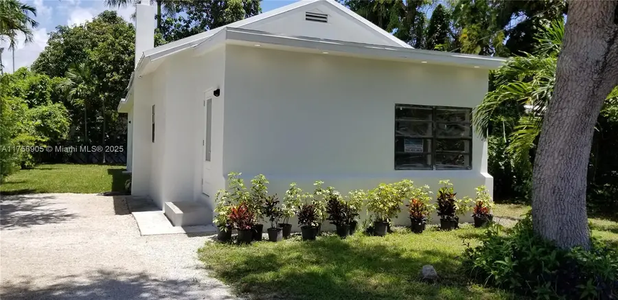 2465 NE 184th St, North Miami Beach, FL 33160 - #2