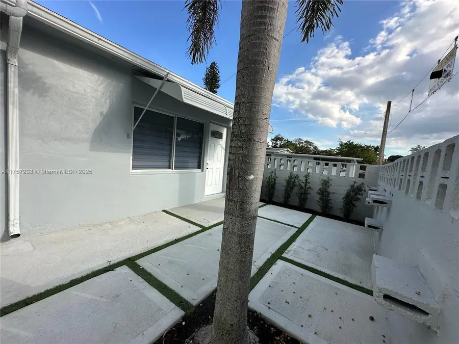 1300 NW 7th Ter, Fort Lauderdale, FL 33311 - Image #2