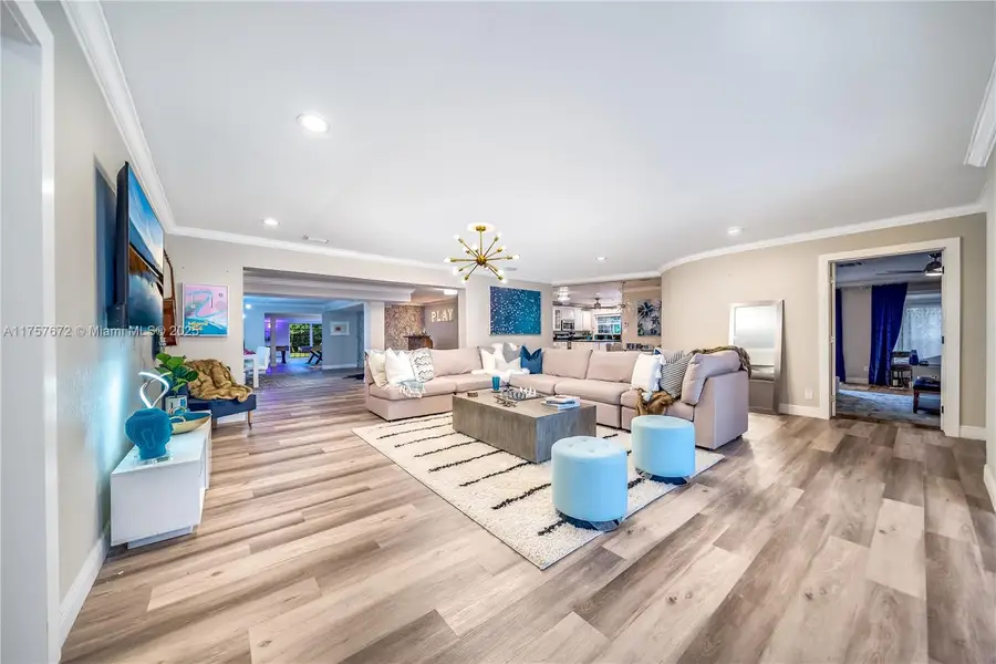 1652 NE 39th St, Oakland Park, FL 33334 - #2