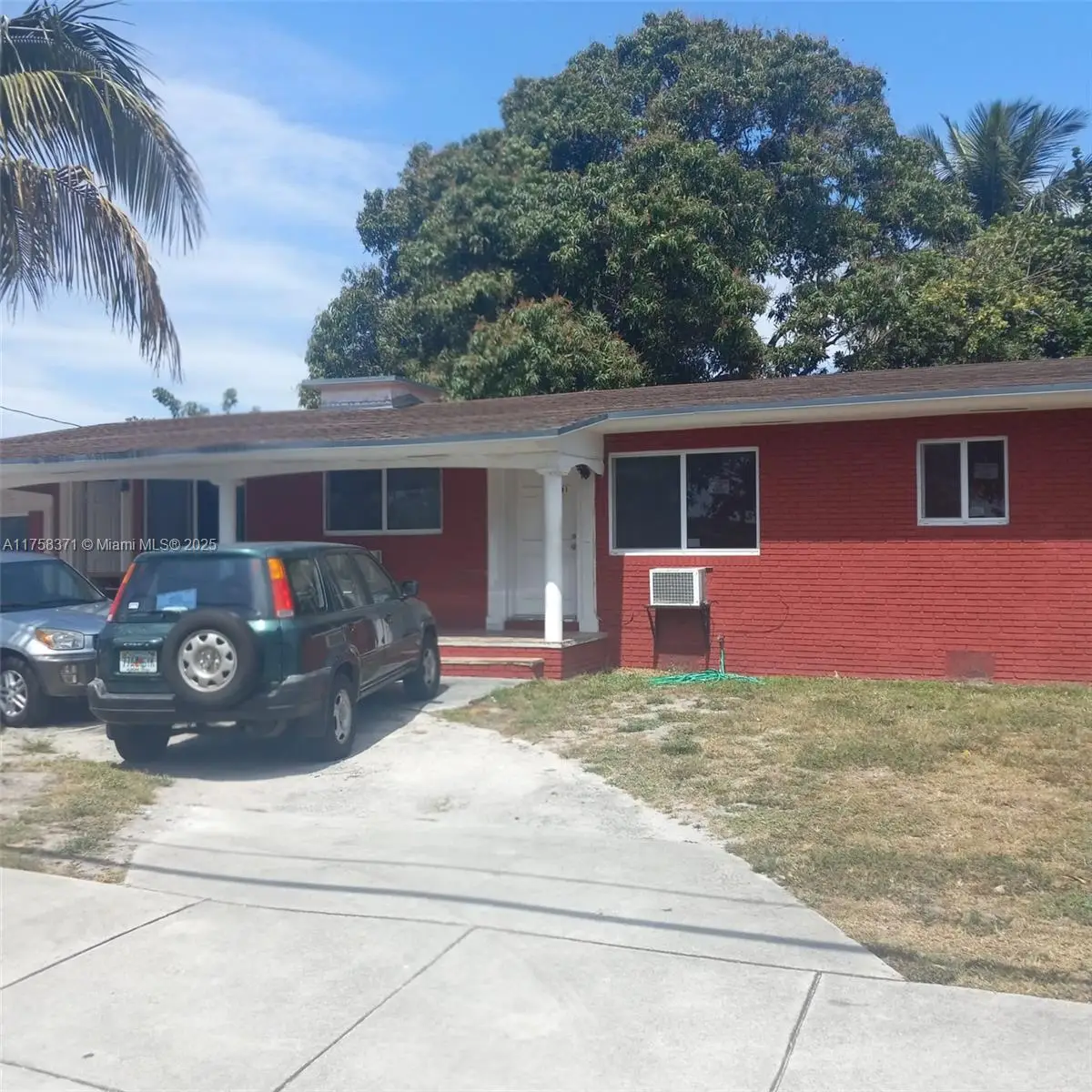 1241 NW 111th St, Miami, FL 33167 - Image #1