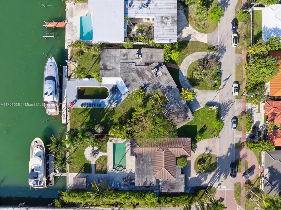 1000 S Shore Dr, Miami Beach, FL 33141 - Image #2