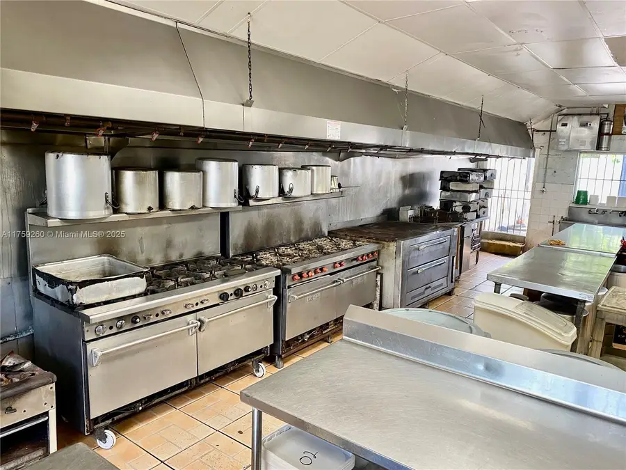 450 E 25th St, Hialeah, FL 33013 - Image #2