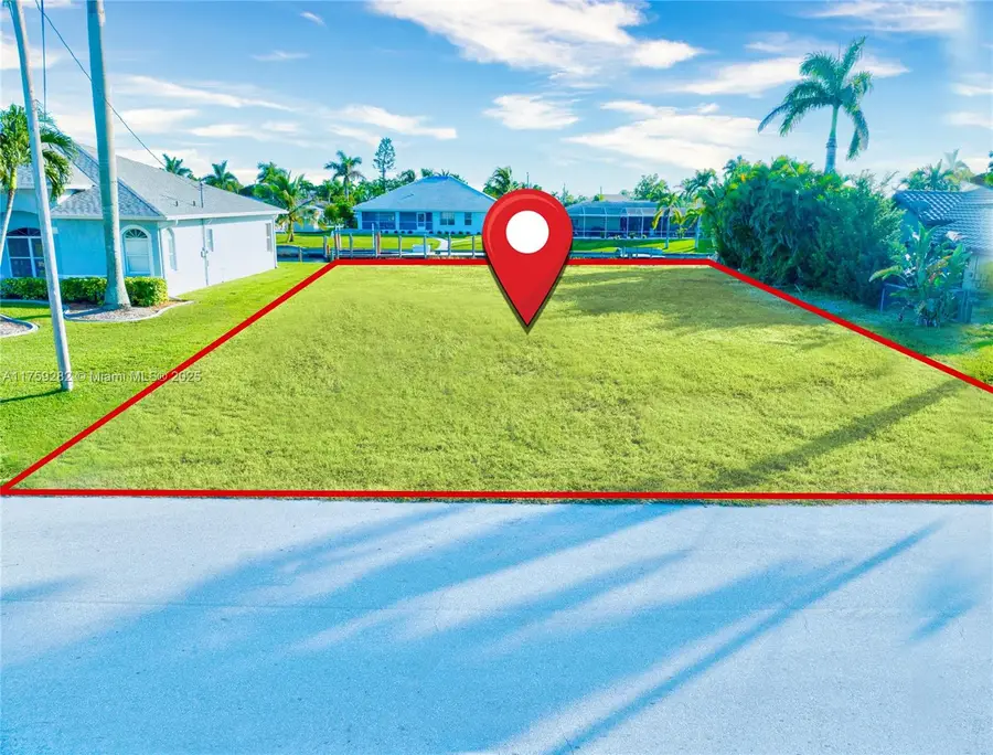 2022 SE 29th St, Cape Coral, FL 33904 - #2