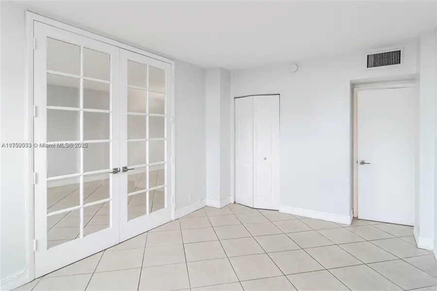 1455 N Treasure Dr #PH-A, North Bay Village, FL 33141 - Image #3