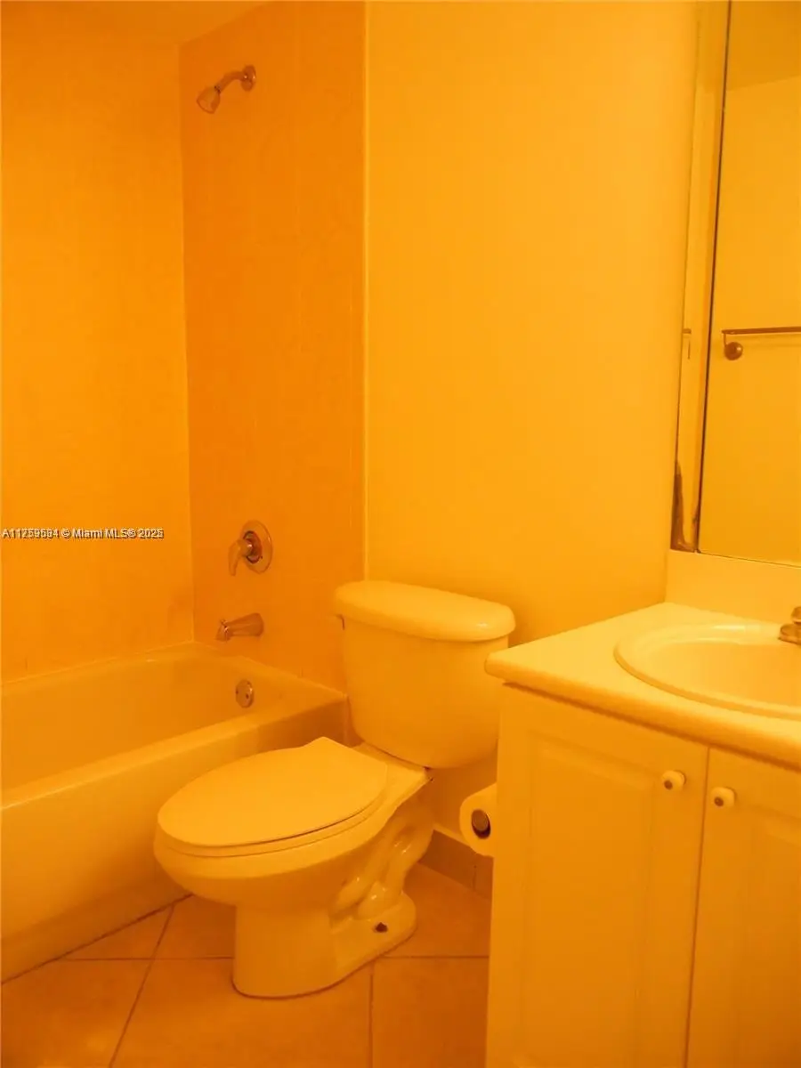 1455 N Treasure Dr #4O, North Bay Village, FL 33141 - Image #3