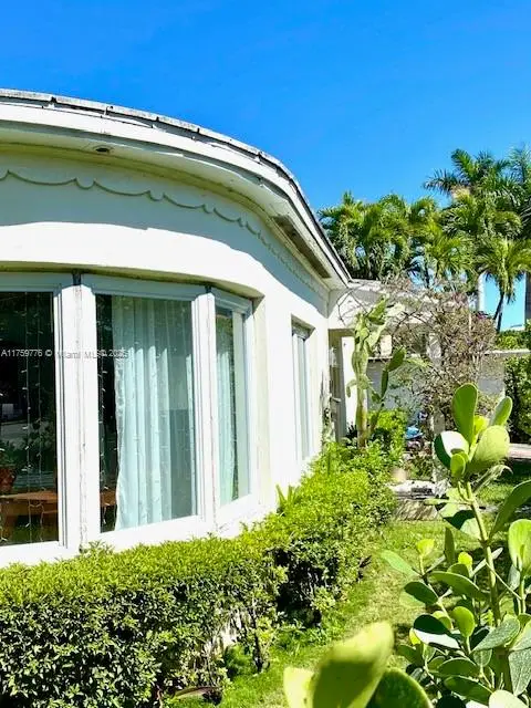 463 W 62nd St, Miami Beach, FL 33140 - Image #3