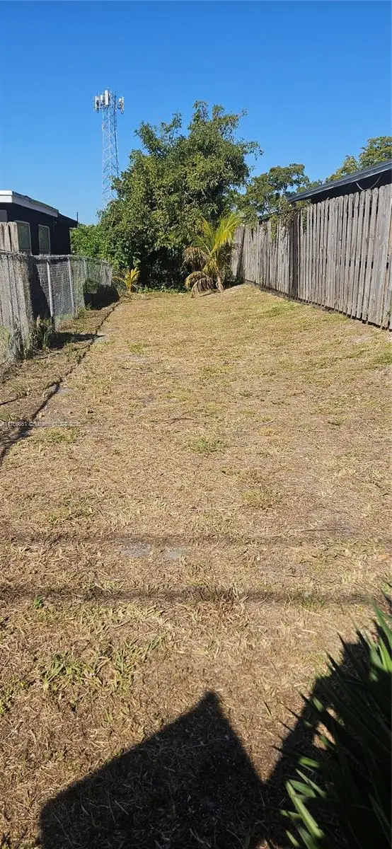 24 NW Nw Ave, Fort Lauderdale, FL 33311 - Image #2