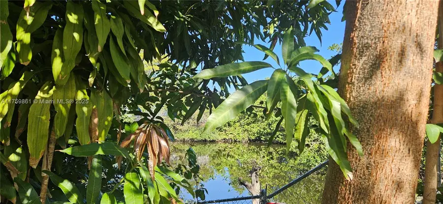 24 NW Nw Ave, Fort Lauderdale, FL 33311 - Image #3