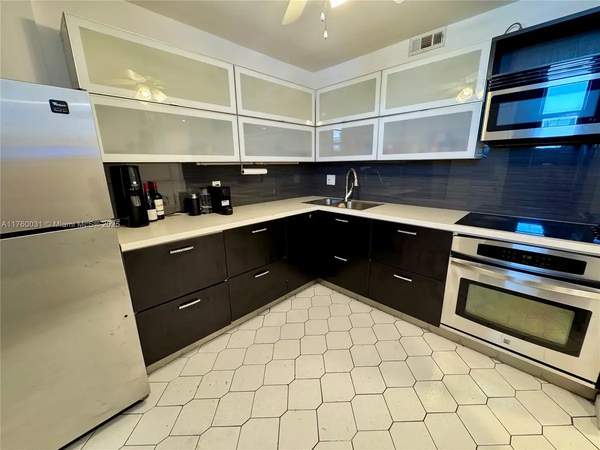 3660 NE 166th St #812, North Miami Beach, FL 33160 - Image #1