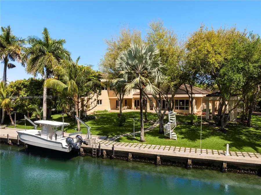 665 Leucadendra Dr, Coral Gables, FL 33156 - Image #3