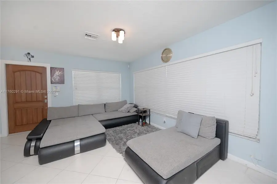 1301 NW 45th St, Fort Lauderdale, FL 33309 - Image #2