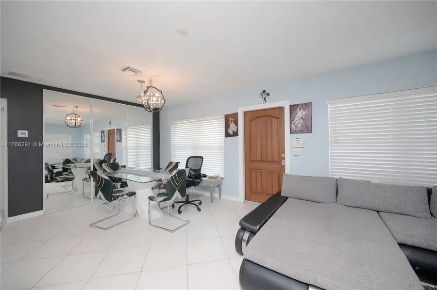 1301 NW 45th St, Fort Lauderdale, FL 33309 - Image #3