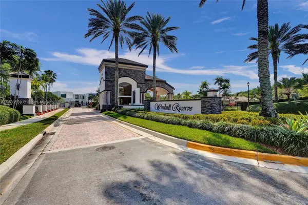 19068 Park Ridge St, Weston, FL 33332