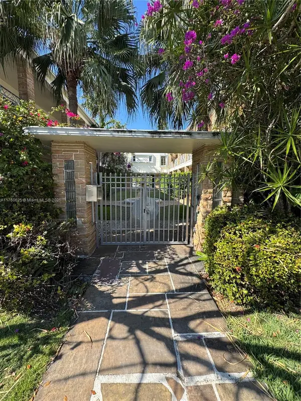 2131 Calais Dr #1, Miami Beach, FL 33141