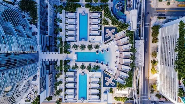 851 NE 1st Ave #904, Miami, FL 33132