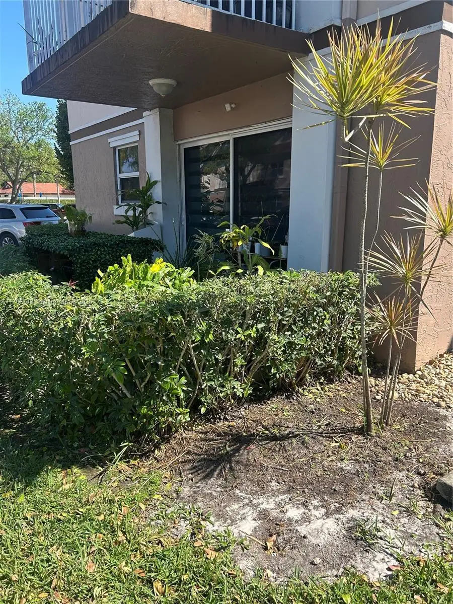 1250 SW 113th Ter #102, Pembroke Pines, FL 33025 - Image #2