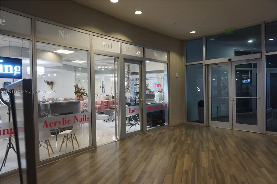 1750 N Bayshore Dr #2215, Miami, FL 33132 - #3