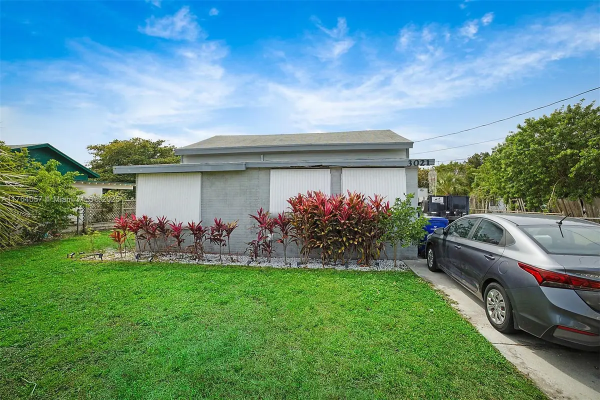 3021 Avenue J, Riviera Beach, FL 33404 - Image #1