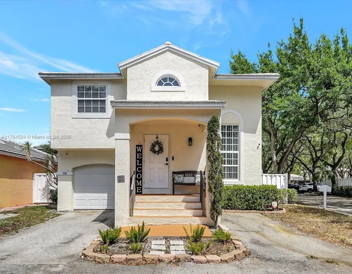 9900 NW 2nd Ct, Plantation, FL 33324 - Image #1