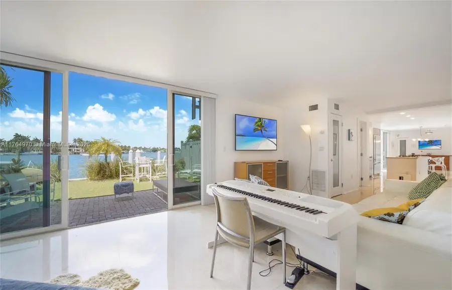 405 N Hibiscus Dr #110, Miami Beach, FL 33139 - Image #2