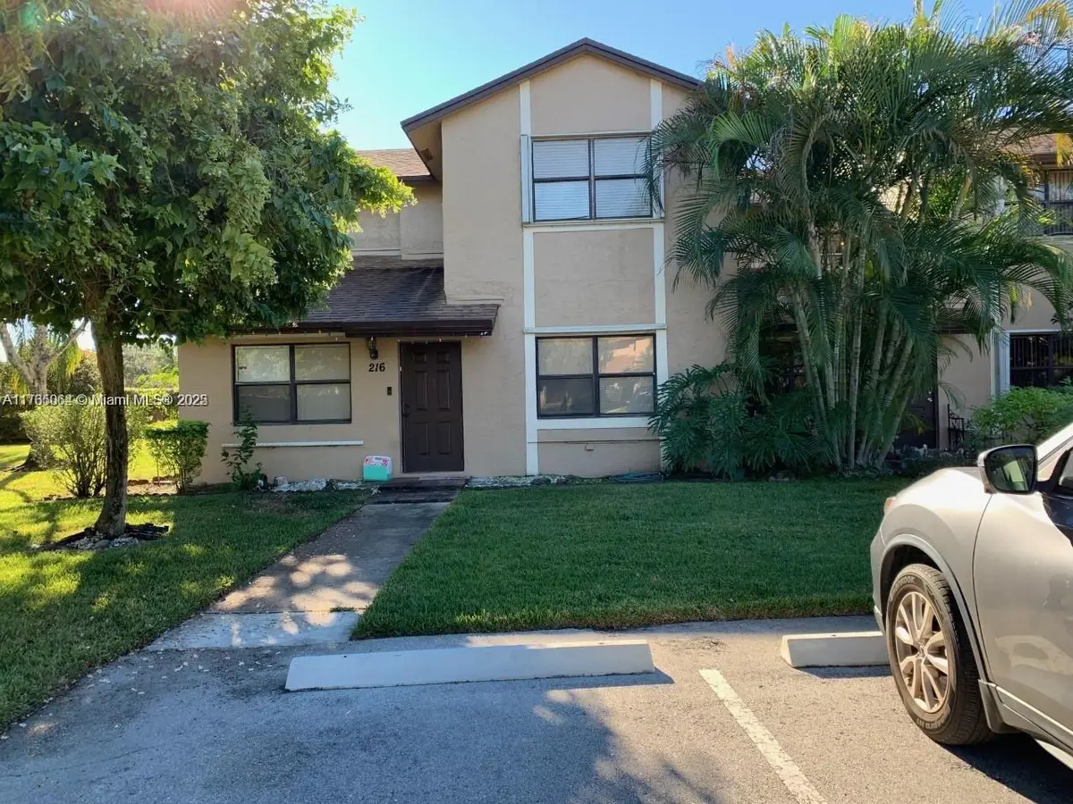 216 Lakeside Cir, Sunrise, FL 33326 - Image #1