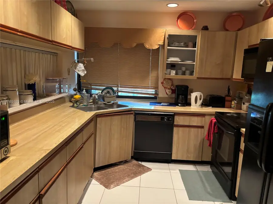 5145 NW 75th Ave, Lauderhill, FL 33319 - #3