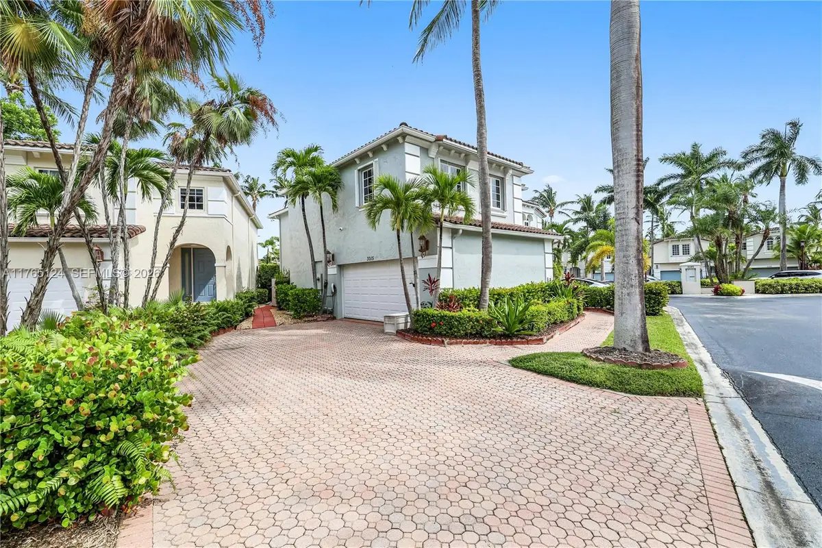 3015 NE 208th St, Aventura, FL 33180 - #1