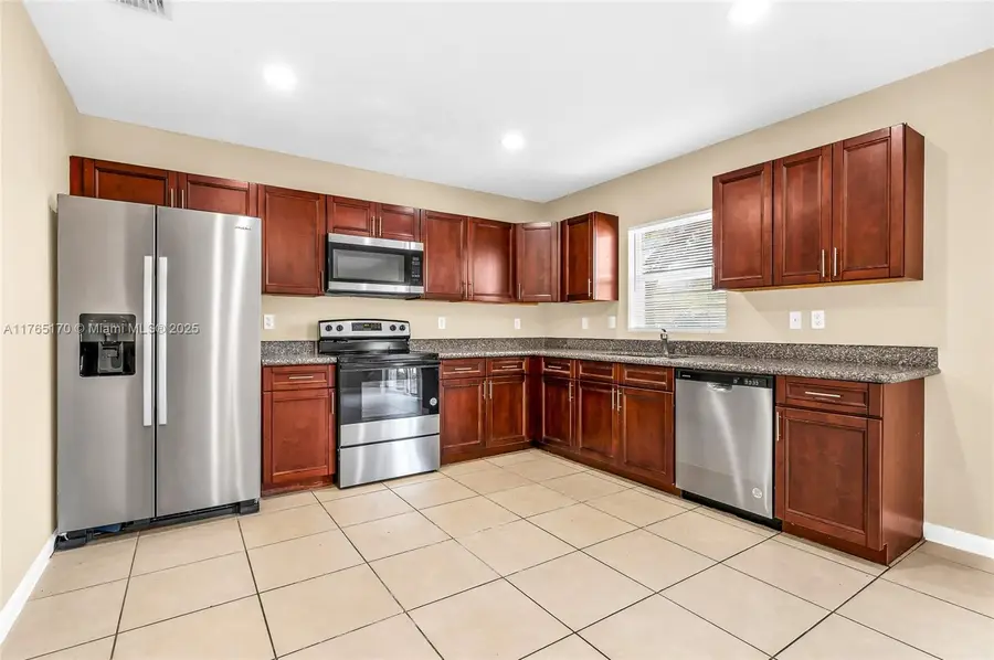 961 SW 15th St, Deerfield Beach, FL 33441 - Image #2