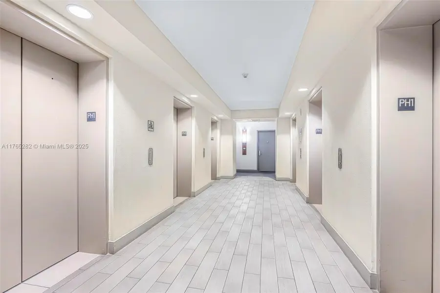 1750 N Bayshore Dr #5201, Miami, FL 33132 - #2