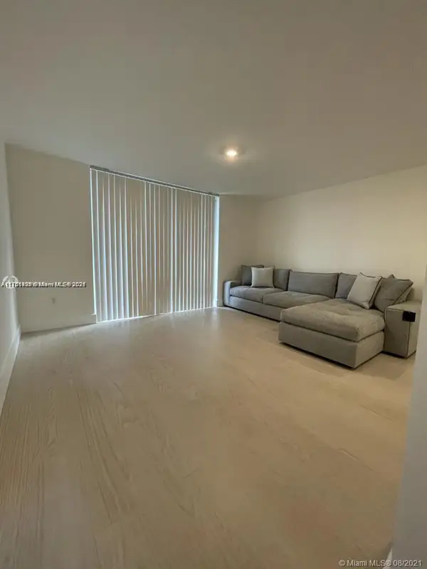 1720 NW N River Dr #503, Miami, FL 33125