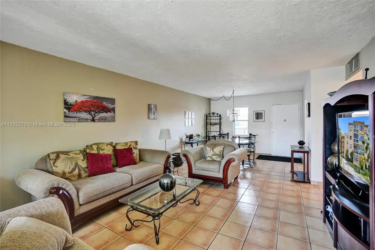 2811 Somerset Dr #405, Lauderdale Lakes, FL 33311 - Image #1