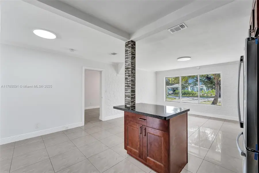 924 N 30th Rd, Hollywood, FL 33021 - Image #3
