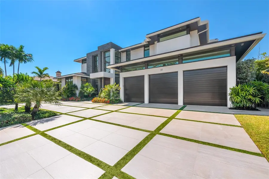 22 Isla Bahia Dr, Fort Lauderdale, FL 33316 - Image #3