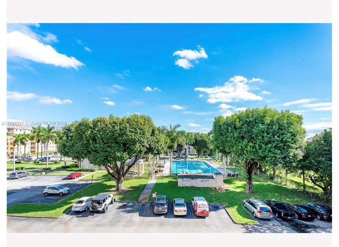 9350 Fontainebleau Blvd #312, Miami, FL 33172 - Image #1