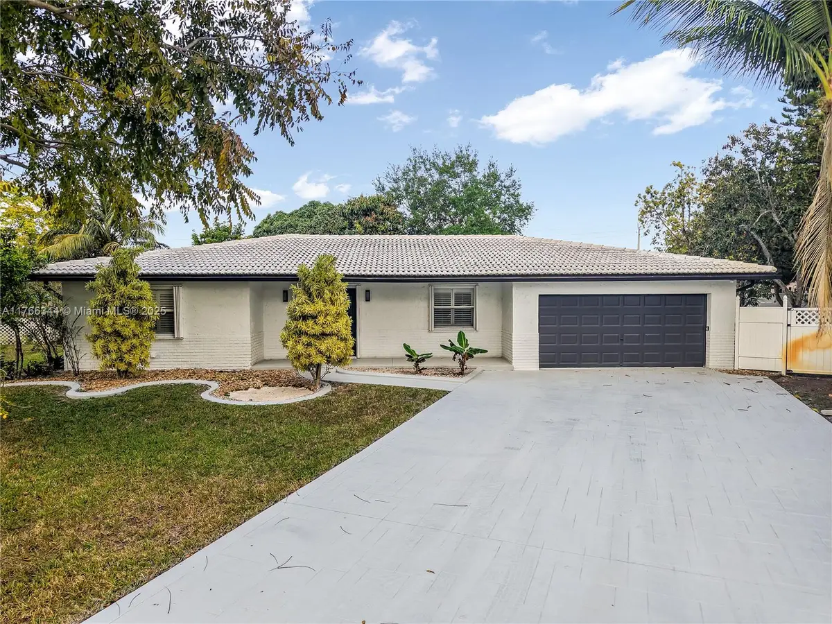 4321 NW 110th Ct, Coral Springs, FL 33065 - Image #1