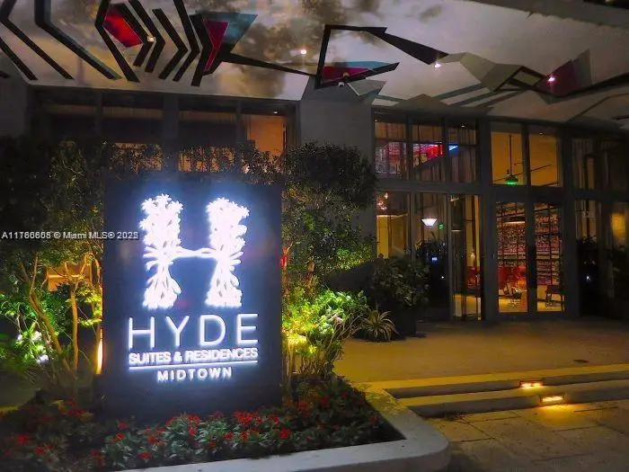 121 NE 34th St #2115, Miami, FL 33137 - Image #2