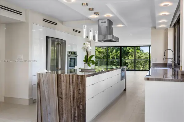 700 Coral Way #2, Coral Gables, FL 33134