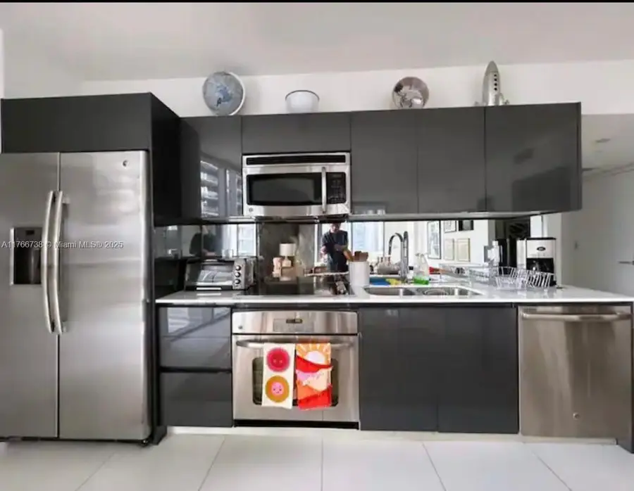 31 SE 6th St #1601, Miami, FL 33131 - #3