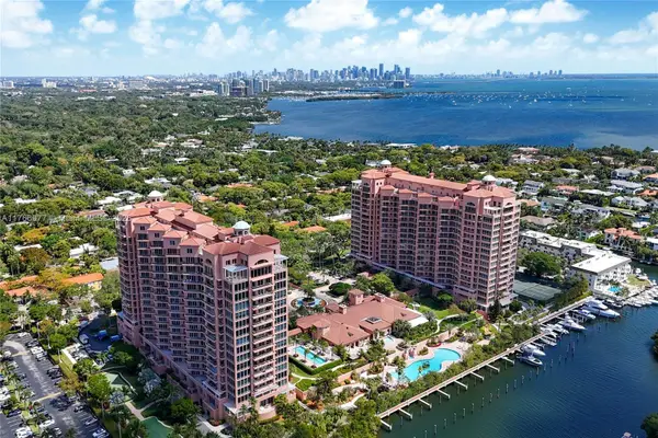 60 Edgewater Dr #5E, Coral Gables, FL 33133